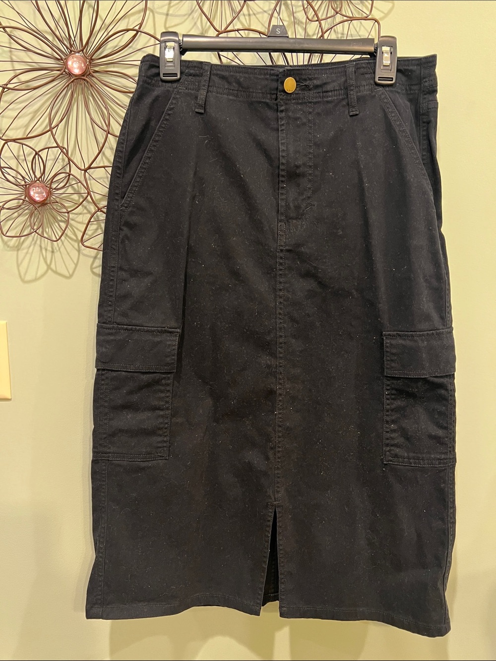 a.n.a Black Midi Cargo Skirt with Front Slit